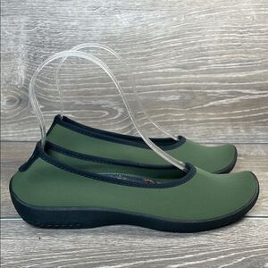 A’Rcopedico Lolita Women's Sz 6.5/EU 37 Green Stretchy Slip On Ballet Flats